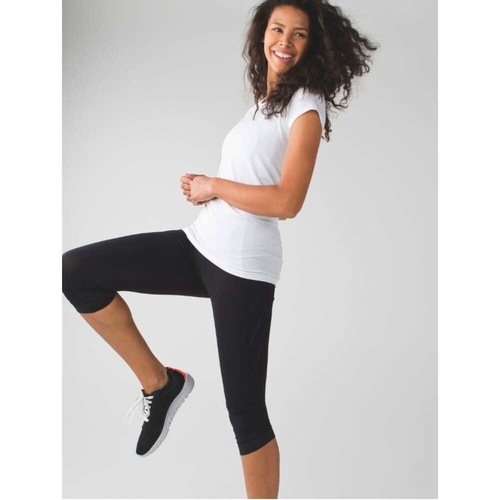 Lululemon Stop At Nothing Crop Black Leggings Size 6 - Picture 10 of 11